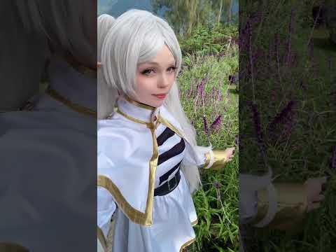 Frieren wanna grab some flowers for potion #frieren #cosplay #frierenbeyondjourneysend
